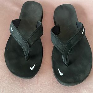 Nike womens flip flops